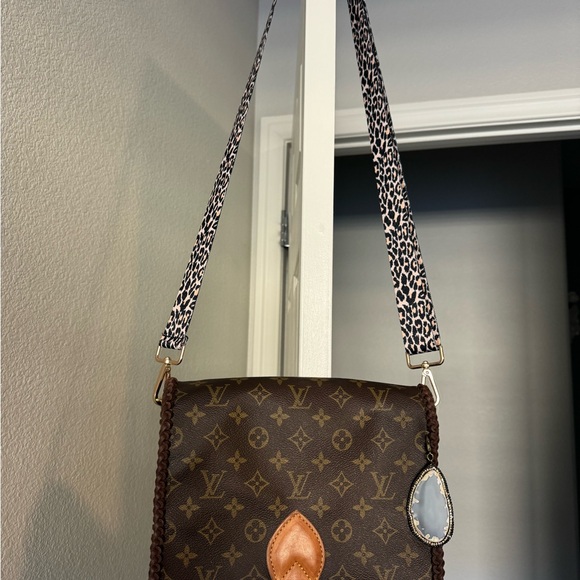 Authentic Louis Vuitton braided vintage boho crossbody fringeless - Picture 12 of 13